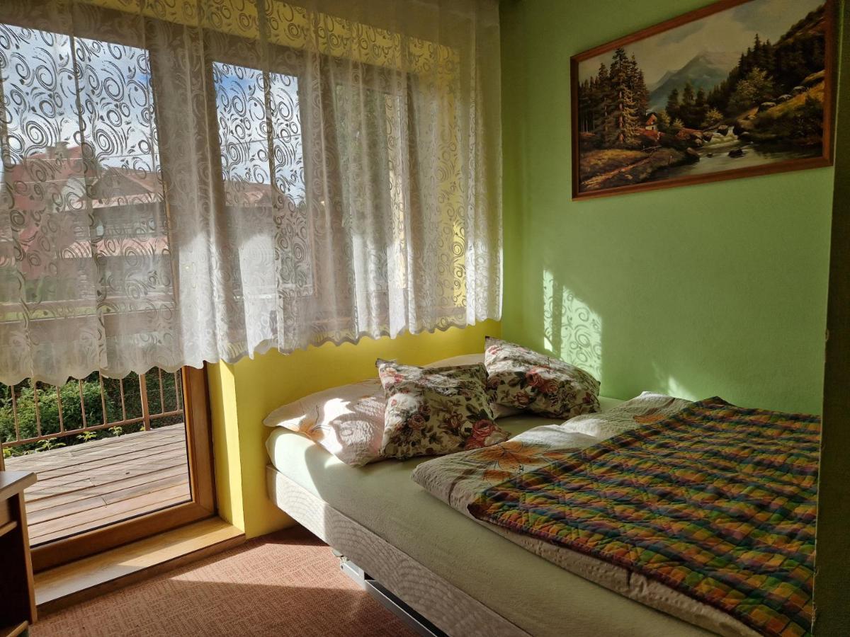 Pokoje Goscinne U Landy Poronin Exterior foto