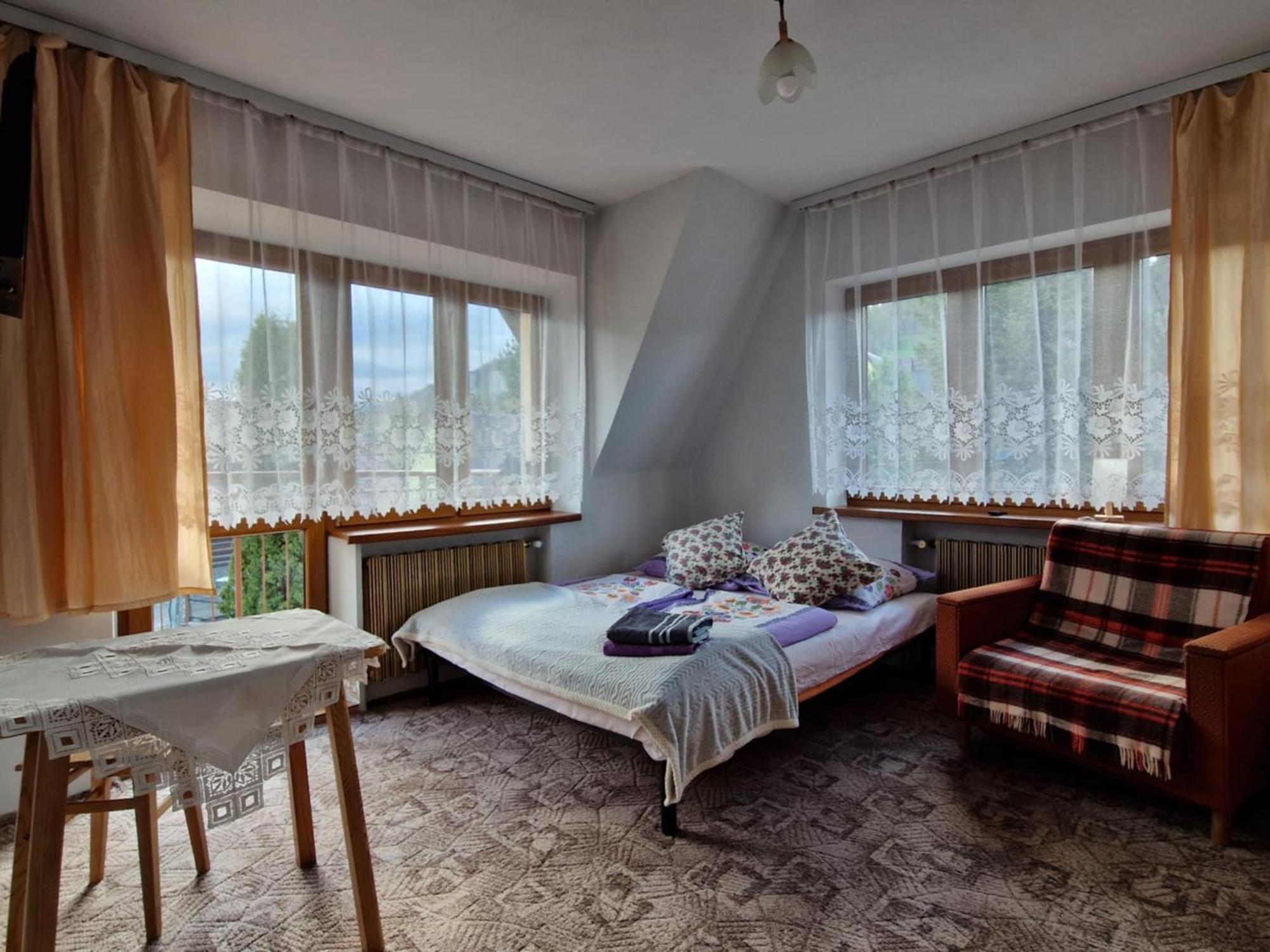 Pokoje Goscinne U Landy Poronin Exterior foto